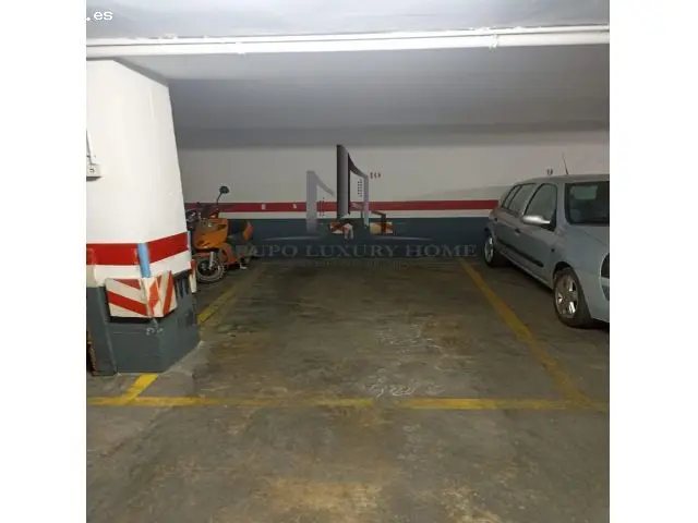 Plaza de Garaje en La Industria - Acceso Automático y Fácil Aparcamiento