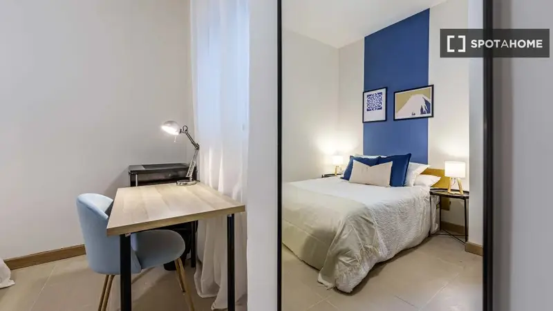 Estudio en Málaga con terraza y coworking