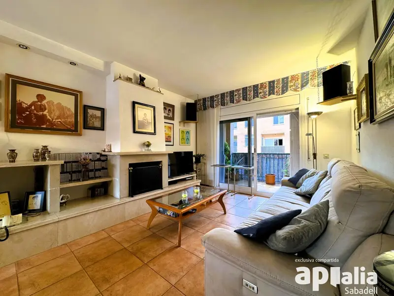 Venta Adosado de 4 habitaciones en Concordia, Sabadell - Ref: 11664