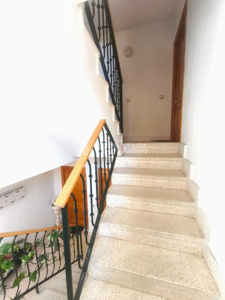 Edificio en Venta Torrelaguna Ideal Inversores Familias 4 Viviendas 2 Locales