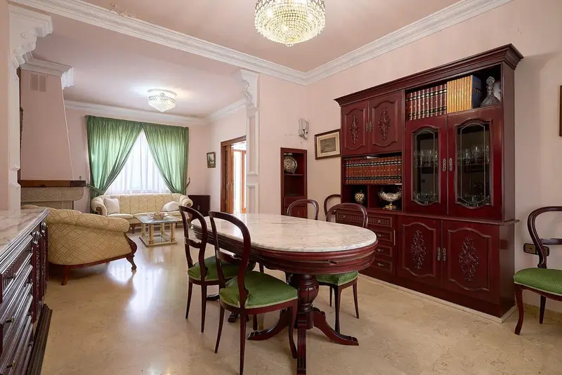 Casa en Canals con 7 habitaciones 3 baños y buhardilla