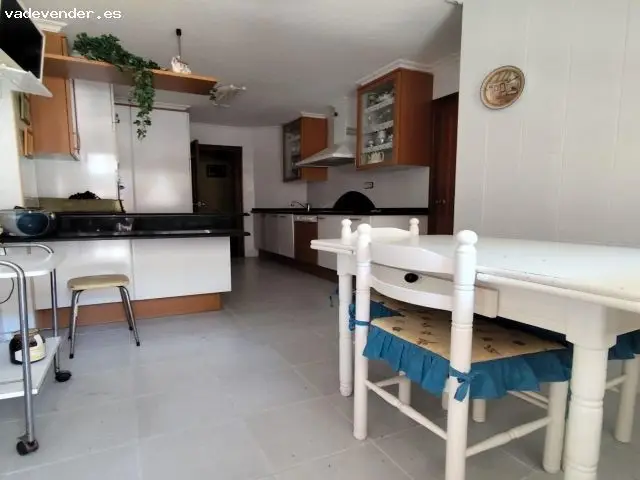 Piso de tres habitaciones con terraza Santa María de Cayón