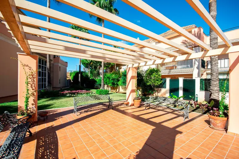 Atico 1 Dormitorio Marbella con Jacuzzi y Gran Terraza