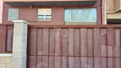 Casa en venta en La Robla