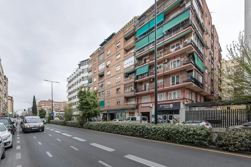 Venta Piso Centro Granada 5 Dormitorios Terraza Amueblado