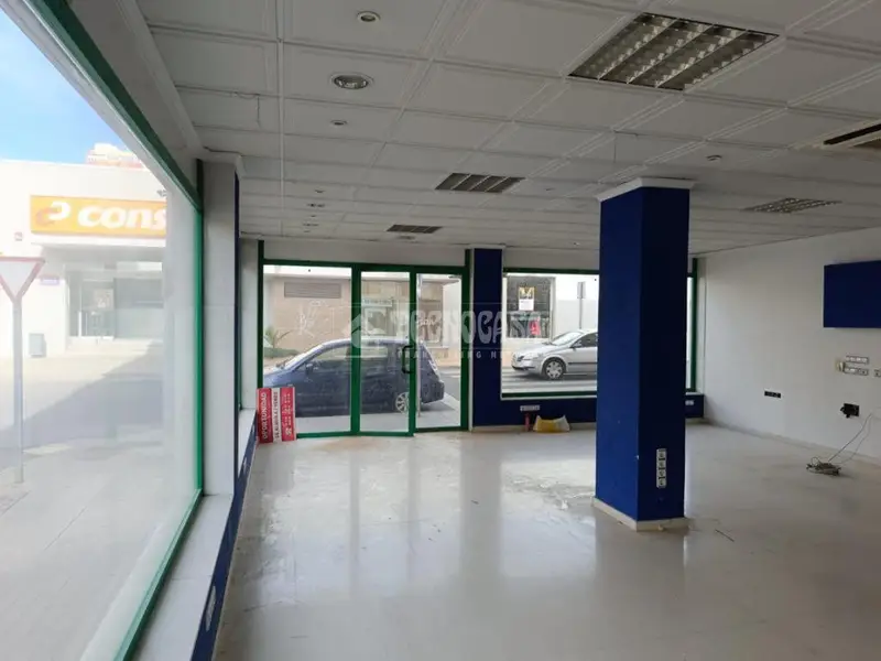 Local comercial en venta en Calle Dr. Martínez Oña