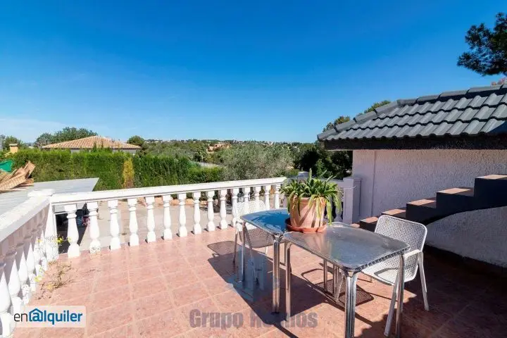 Chalet en Picassent con Piscina y Garaje