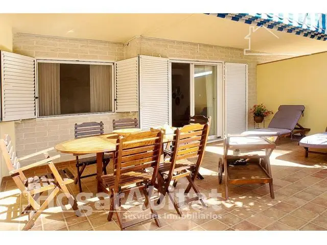 Planta Baja con Piscina y Garaje Cerca de la Playa en Denia