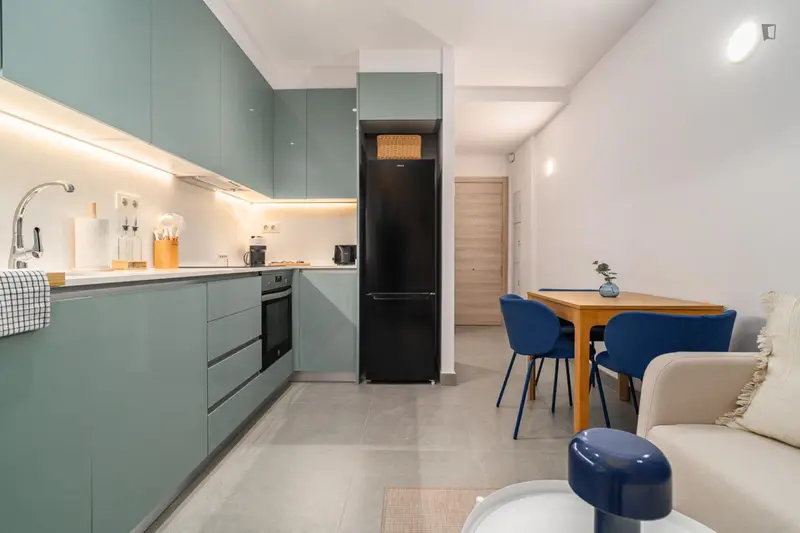 Habitacion Individual con Balcon y Terraza Privada en Sants Montjuic