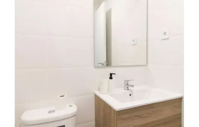 Habitacion Amueblada 94m2 Madrid Aluche