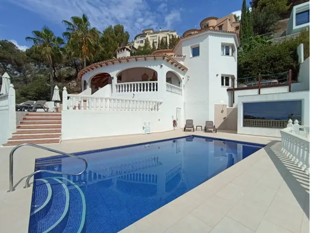 Casa Villa 4 Dormitorios Moraira Vistas al Mar Piscina Jacuzzi