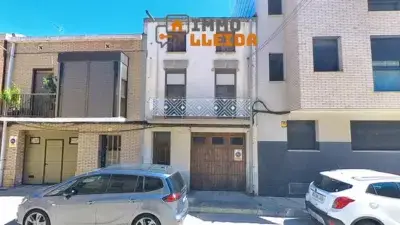 Casa Adosada en Alcoletge con Garaje Doble y Terraza