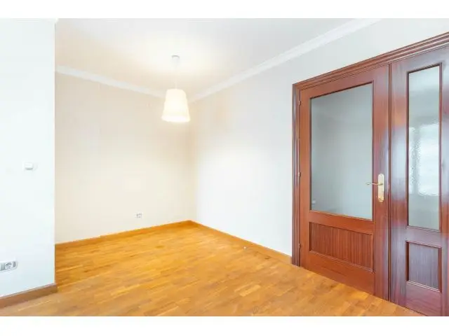 Piso en Pola de Siero 3 Dormitorios 2 Baños Garaje Trastero