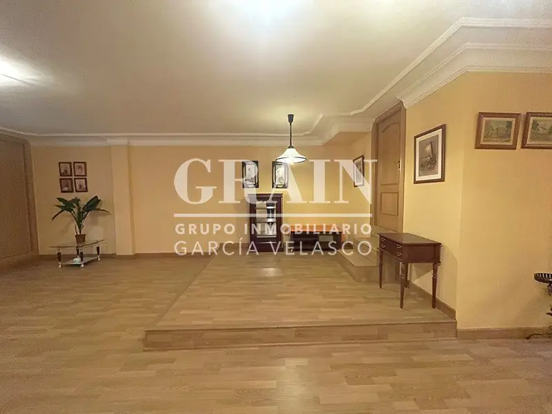 Apartamento con Patio en Carretera Jaén Albacete