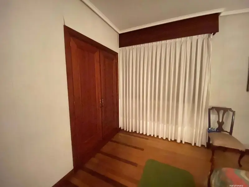 Casa en Larrabetzu con 7 habitaciones, piscina y jardín