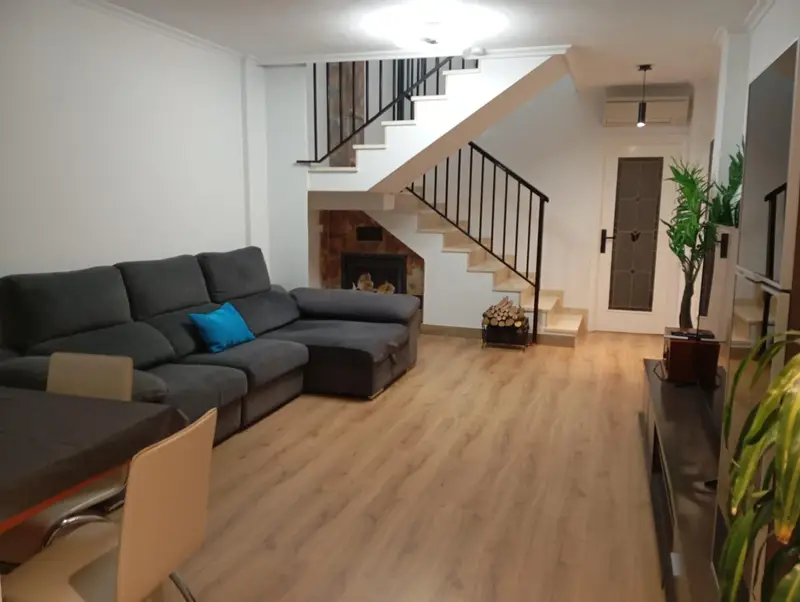 Venta Dúplex de 3 habitaciones en Altabix, Elche - Ref: MCT84