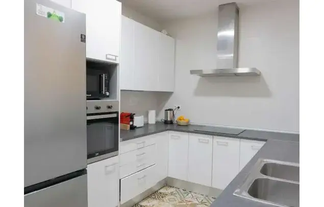 Habitaciones en Alquiler Barcelona Piso Amueblado 6 Dormitorios