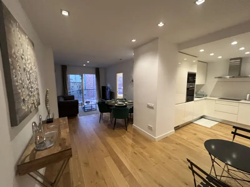 Piso Reformado en venta en La Nova Esquerra del Eixample Barcelona