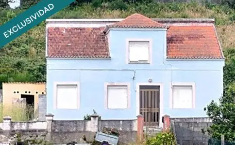 Casa para restaurar con huerta cerca de la playa de As Furnas