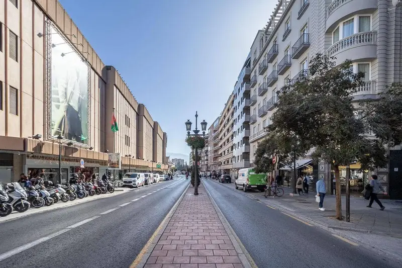 Piso en venta Acera del Darro Granada centro 100m2 a reformar