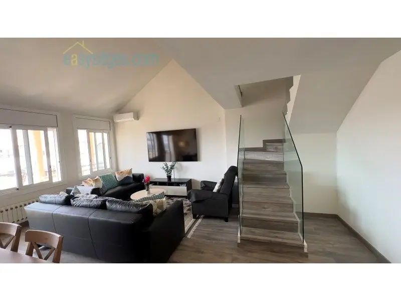 Alquiler Dúplex Sitges con Terraza - Cerca de la Playa
