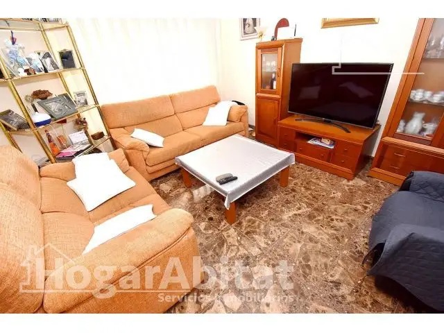 Adosado Seminuevo con Terraza y Garaje