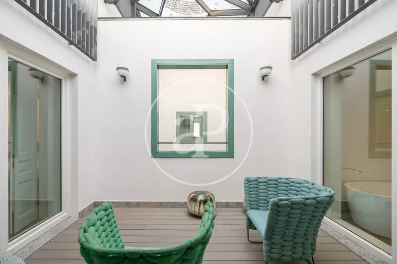 Duplex de Lujo en Alquiler en Edificio Modernista