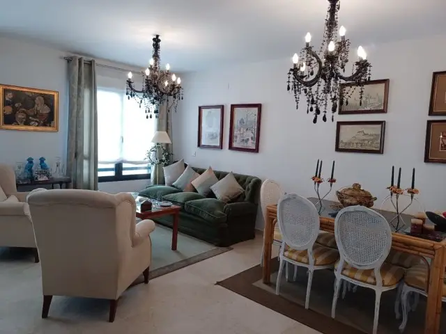 Apartamento 4 Dormitorios Oliva Cerca Playa