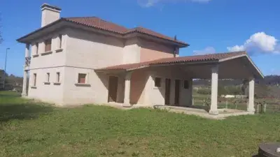 Chalet en venta Gondomar 5 habitaciones 3 baños 265m2