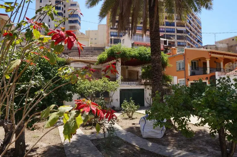 Venta Parcela con Jardin en Finestrat