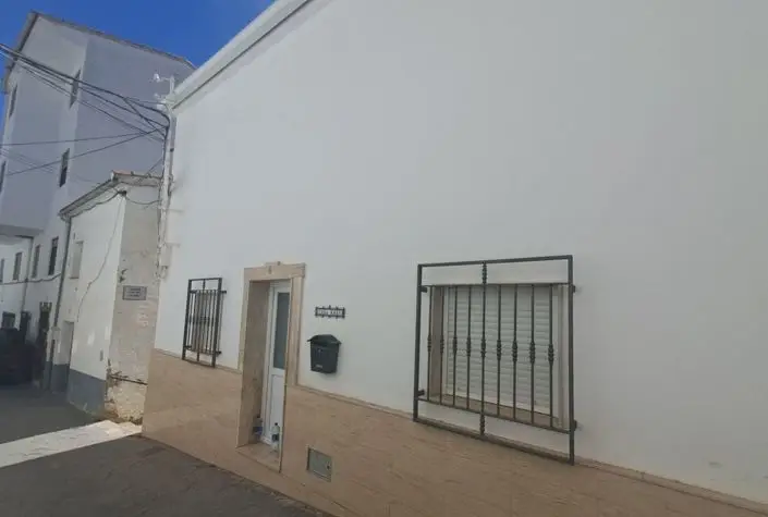 4 Bed Townhouse for sale