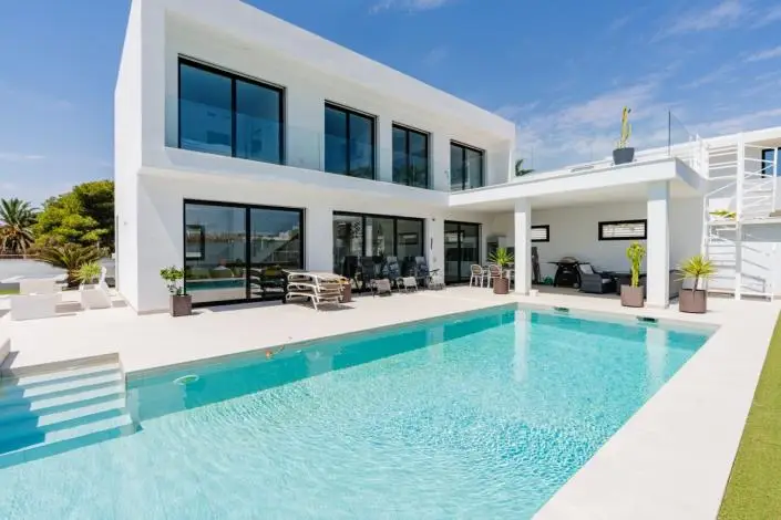 Villa de Lujo 4 Dormitorios Piscina Privada La Marina