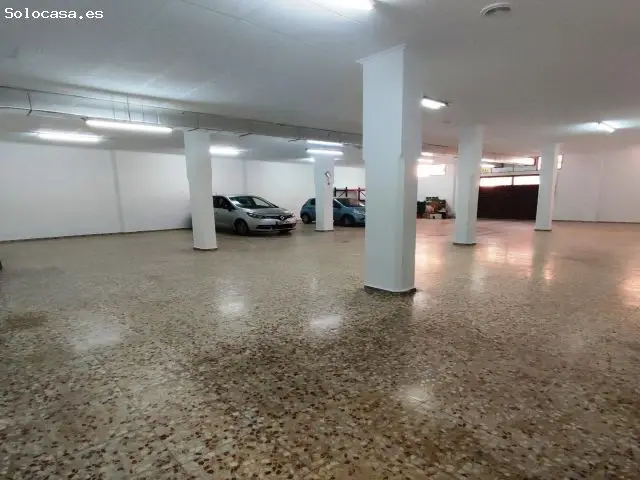 Amplio Local 260m2 Ronda Sur Almacén o Negocio
