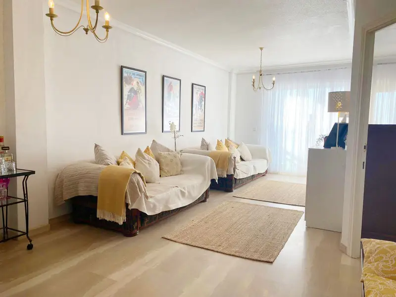 Piso de 3 Dormitorios en venta Carvajal, España