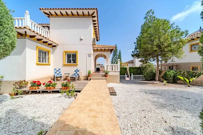 Villa 3 Dormitorios en Venta Villamartin