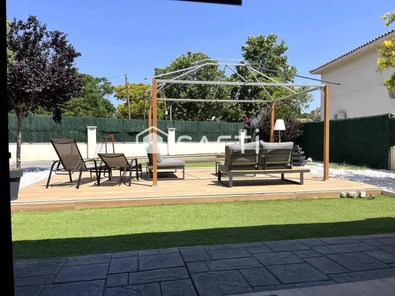 Chalet en venta en Cubelles, Barcelona