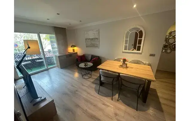 Apartamento 3 Dormitorios Sitges Amueblado Terraza Patio