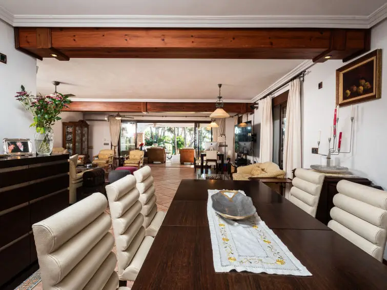 Casa Villa 4 Dormitorios Alquiler Marbella