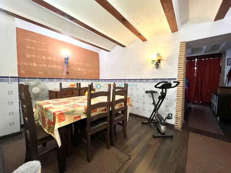 Casa en Venta El Palomar Valencia 3 Dormitorios 3 Baños Reformada