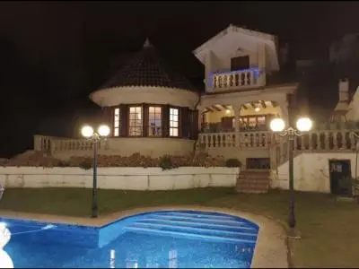 Chalet en Pontevedra 450m2 6 habitaciones Piscina Jardin