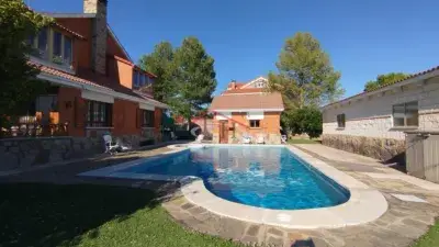 Chalet en venta en Calle los Pinos - Las Lomas