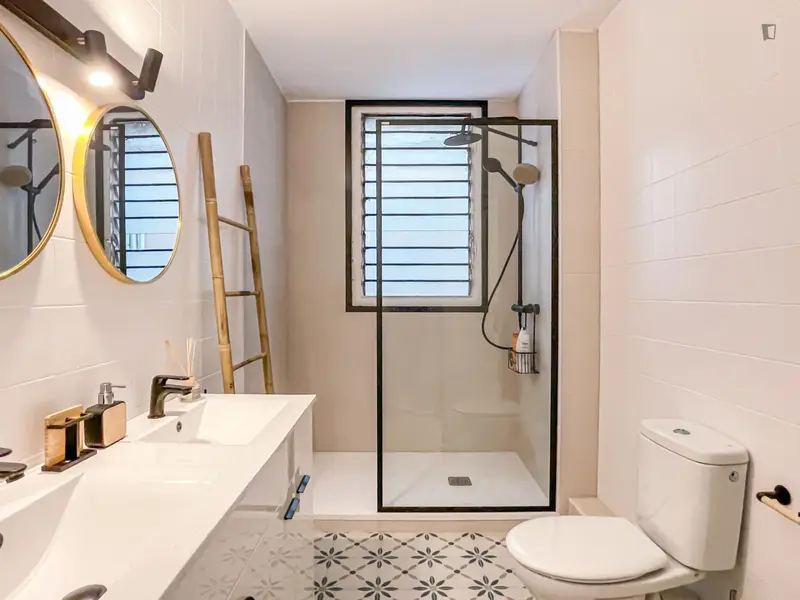 Apartamento 8 habitaciones en el centro de Barcelona