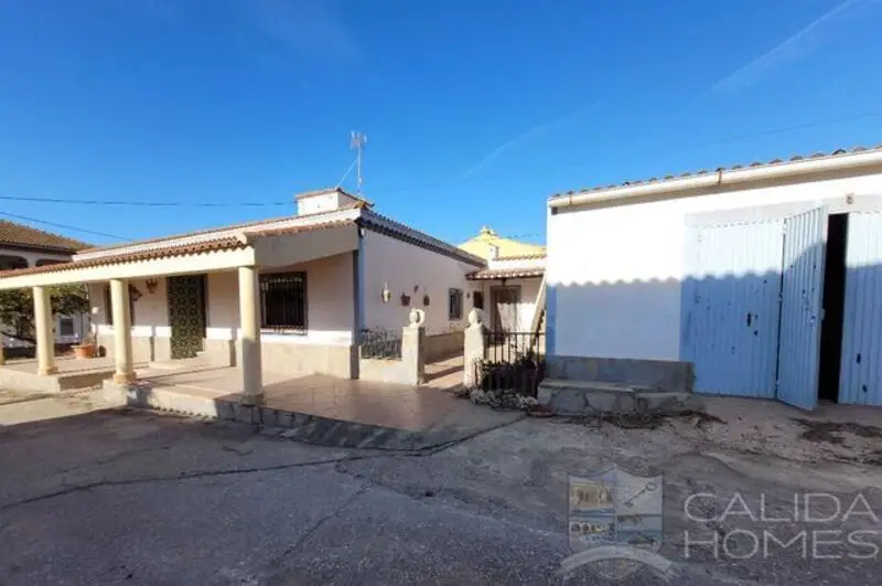 Villa 4 Dormitorios Sorbas Almeria Garage Jardin