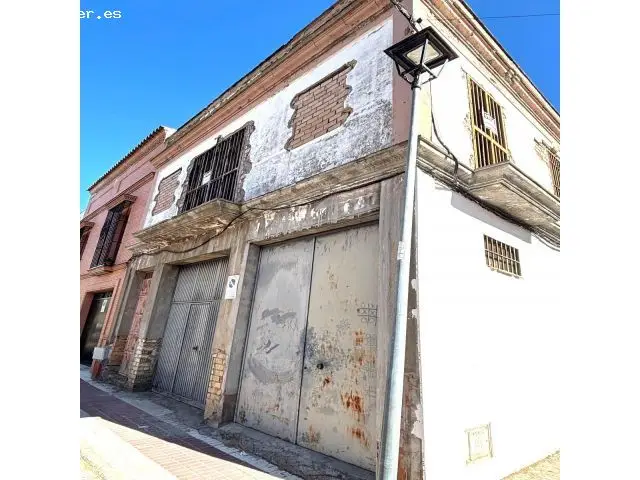 Casa en Esquina para Reformar en Alcalá del Río 152m2 3 Habitaciones