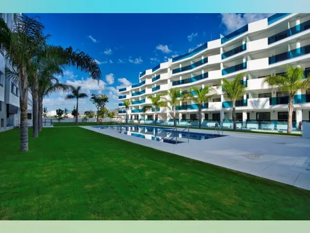 Apartamento 3 Dormitorios en Venta Mijas