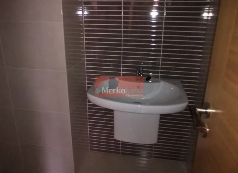 Alquiler Entreplanta Comercial Augas Férreas Lugo