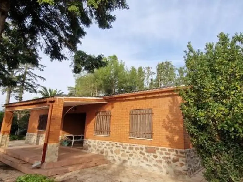 Chalet en Venta Las Casas Ciudad Real 4 Dormitorios Piscina Jardin