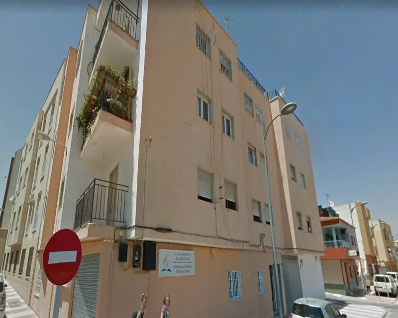 Piso 111 m2 3 habitaciones Roquetas de Mar