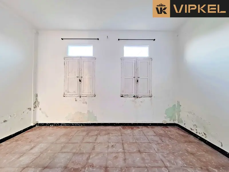 Chalet para reformar en Narón con 2 plantas independientes