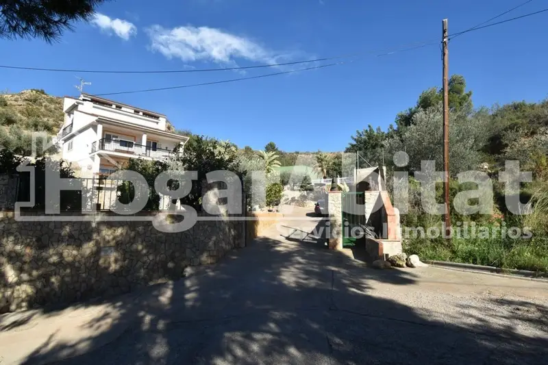 Chalet en Venta Pedralba Valencia con Piscina y Gran Parcela